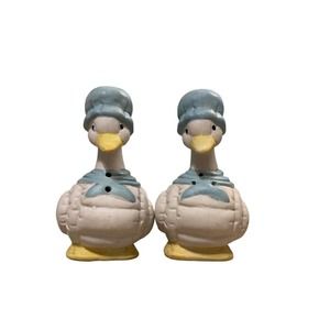 Vintage Mother Goose Country Ceramic Salt and Pepper Shaker!